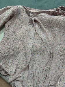 Chic Floral Pleated Blouse