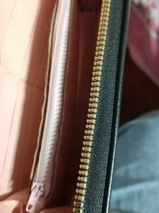 BLACK PURSE