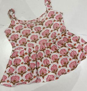 Beautiful floral Print sleeveless kurti