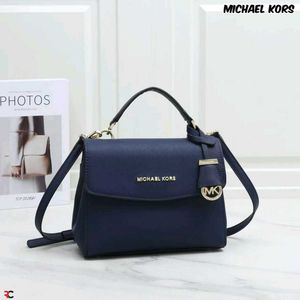 MICHAEL KORS* *AVA MEDIUM CROSSBODY BAG*
