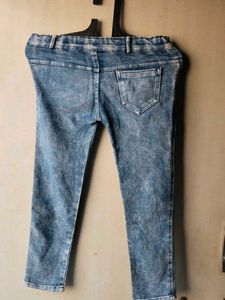 Stylish Acid Wash Jeans with Embellishments