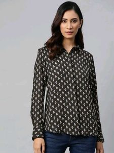 Chic Diamond Print Button-Up Shirt