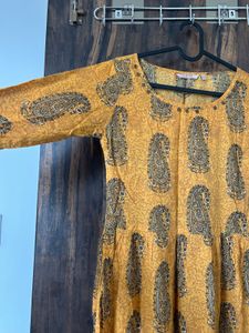 Beautiful Yellow Paisley Print Kurta
