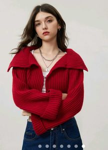 Chic Red Knit clasp hook Cropped Sweater