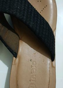 Stylish Black Flat Sandals