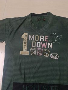 Hollister Graphic T-Shirt