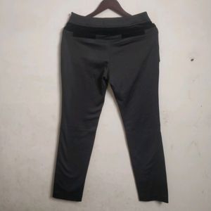 Imported Warm Jeggings With Velvet Detailing