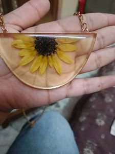 Resin Sunflower Pendant Necklace