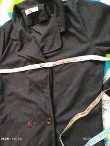 Chic Black Double-Breasted Blazer