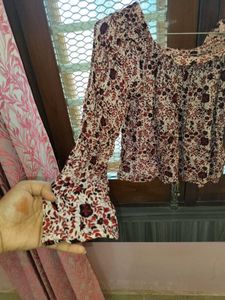 Chic Floral Off-Shoulder Top