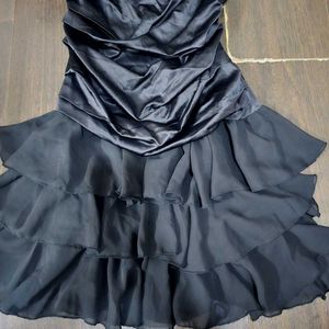 Chic Black Strapless Tiered Dress