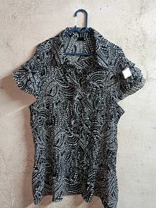 Stylish Black & White Patterned Top