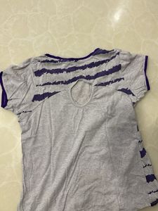Cute Giraffe Graphic Tee