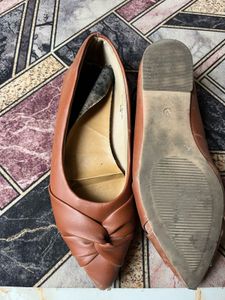 Stylish Brown Knot Flats