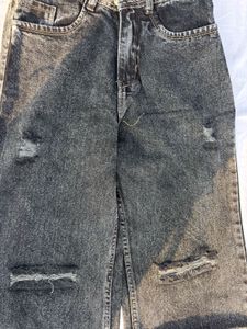 Distressed Wide Leg Jeans