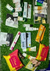 build your surprise box contains 10 product