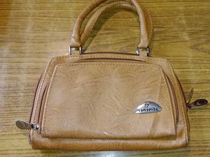 Branded SAMSONITE Cute Leather Handbag