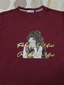 Burgundy Graphic crop tee