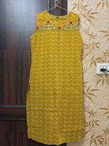 Yellow Sleeveless Kurta with Floral Embroidery