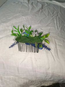 Elegant Floral Hair Comb