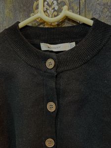 Elegant Black Knit Cardigan🖤🦋