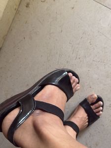 Stylish Black Flat Sandals