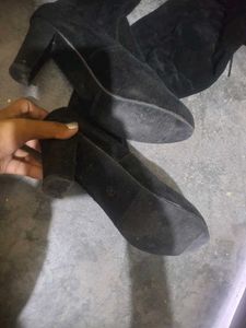 High knee boots