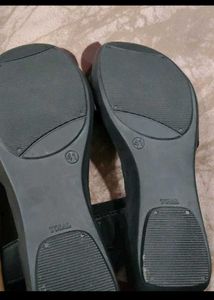 Black Strappy Comfort Sandals