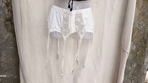 I. White garter