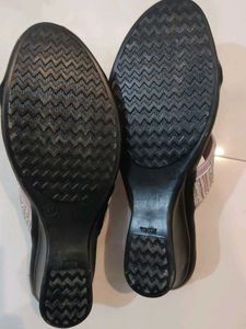 Stylish Lavender Flats with Rhinestones