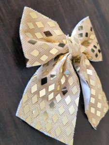 Golden Bow Festive Gift