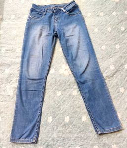 Branded Women Denim Jeans - 👖
