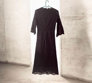 Elegant Black Lace Midi Dress