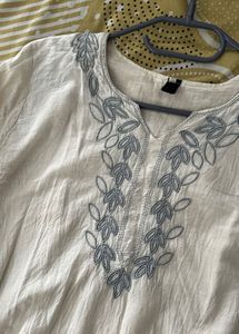 Elegant Embroidered Kurta