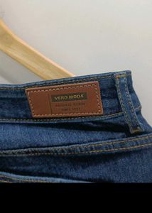 Distressed Skinny Jeans