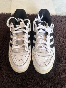 Adidas Forum Low Sneakers