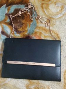 Myglamm Clutch