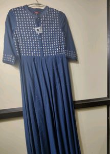 Women's  Casual Gown . Like New. Good Condition.