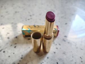 Lakme Hya Matte Lipstick - Shade 9TO5
