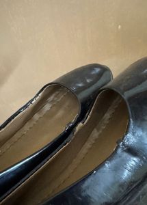 High-heeled court shoes, size 38