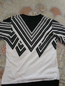 Graphic Print Long Sleeve Top