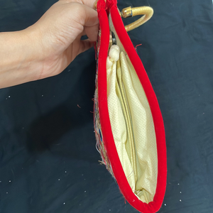 #handbag#clucth#handclucth#ethnicbag#slingbag#handheldbag#colourfullbag