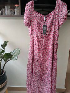 Chic Pink Floral Print Dress