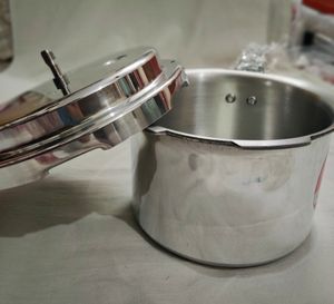 Brand New Wonderchef Pressure Cooker 3 Litres