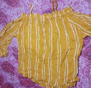 Floral Korean Top💛