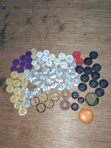 Assorted Craft Buttons pick up 84