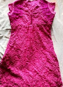 Chic Pink Lace V-Neck Cap Sleeve Dress