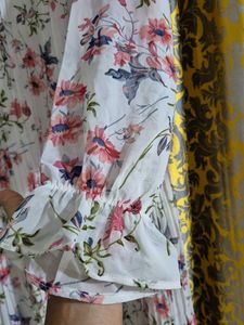 Chic Floral Pleated Maxi Dress