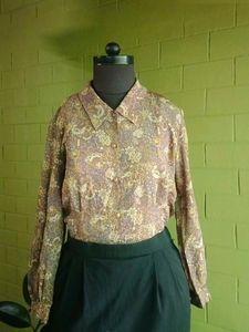 New Vintage Floral Print Button-Up