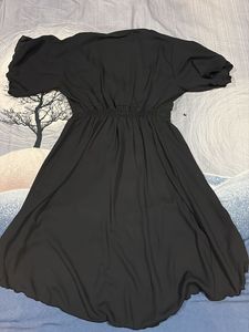 Elegant Black Midi Dress